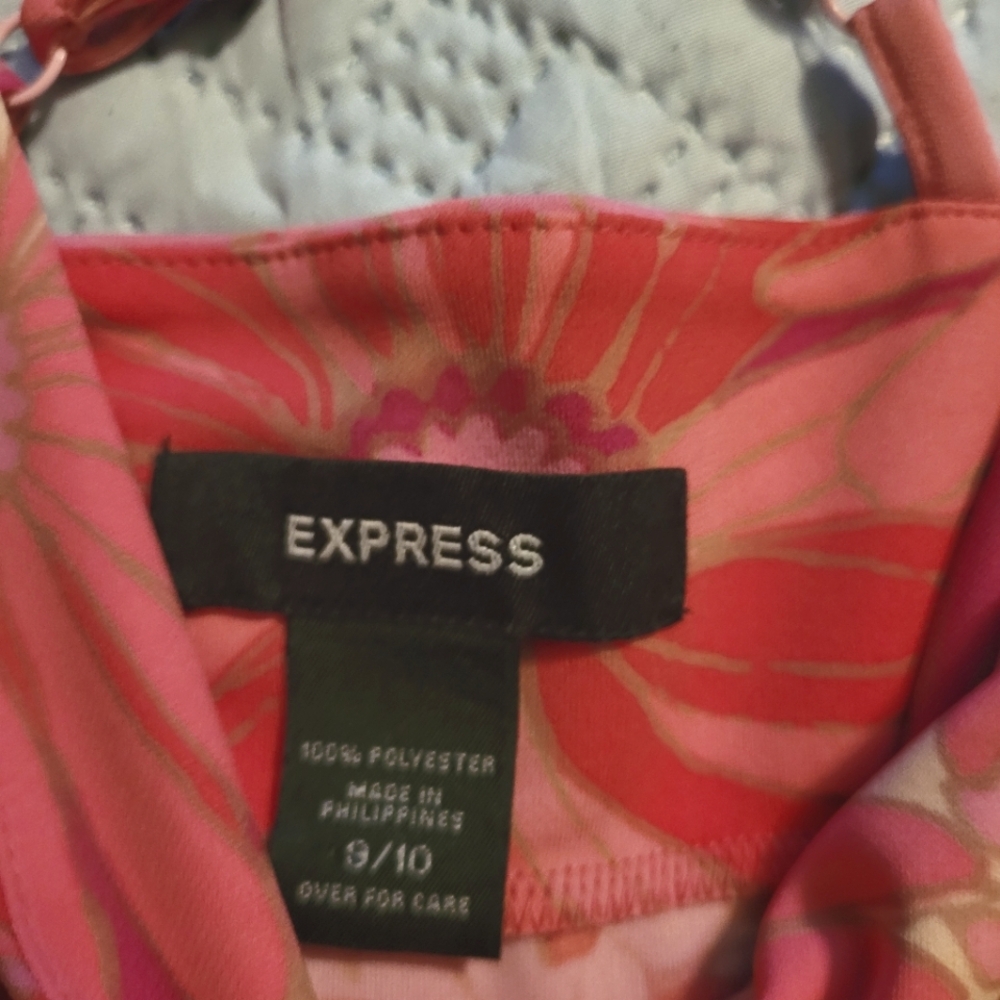 NWOT/ EXPRESS  T-STRAP DRESS - Picture 4 of 5